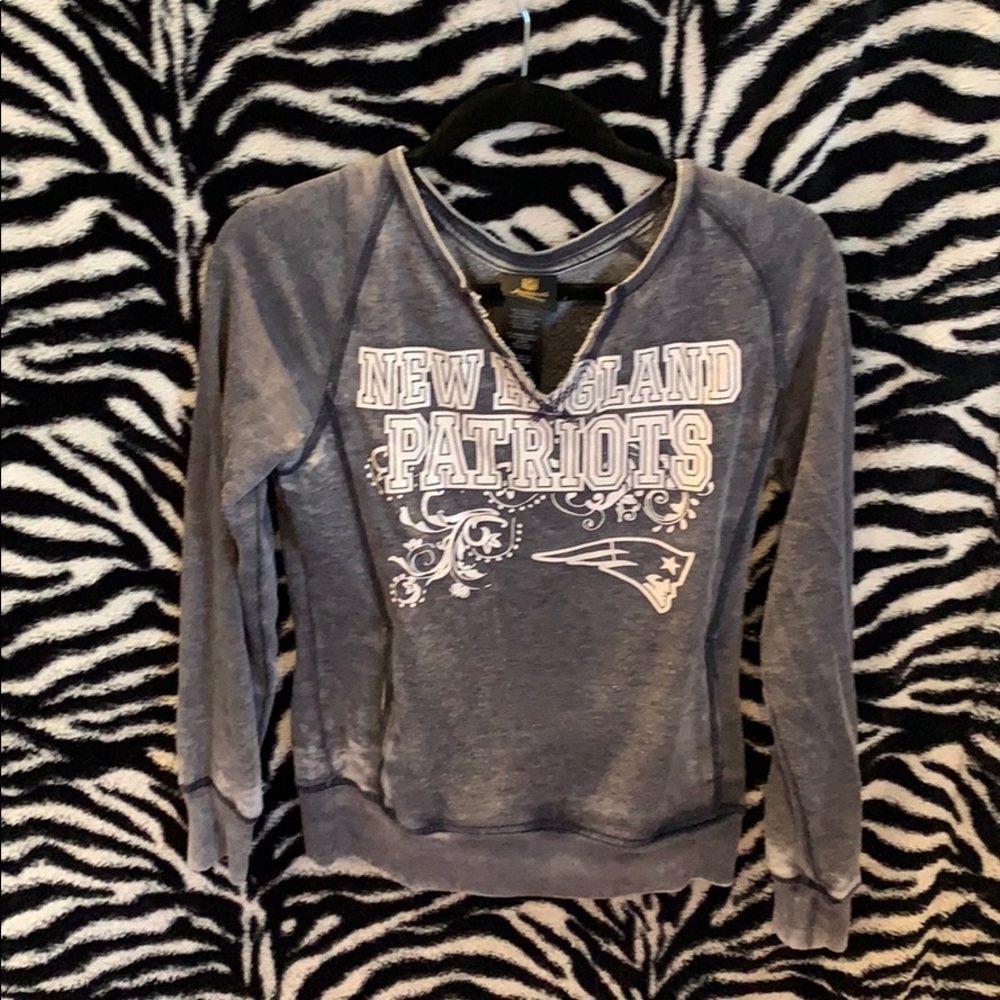 gray patriots long sleeve shirt
